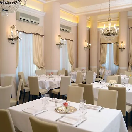Grand Vittoria Hotel 4*