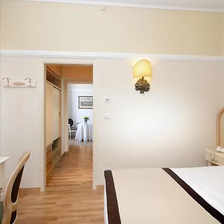 Grand Vittoria Hotel 4*